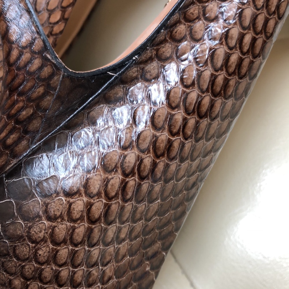 Vince Camuto all leather pump heel shoe, size 7.5 - Picture 10 of 11